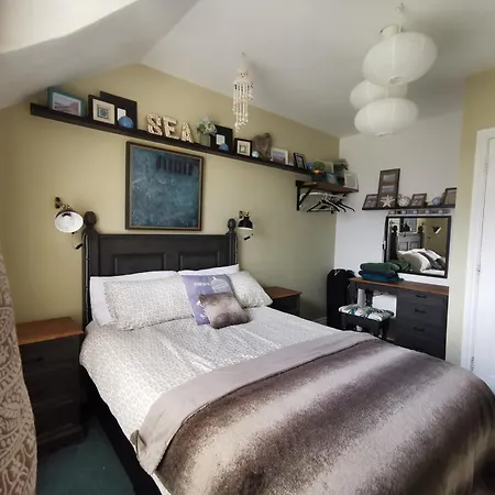 아파트 Sandy Cove Sea Views Free Wifi Netflix Luxurious 번드런