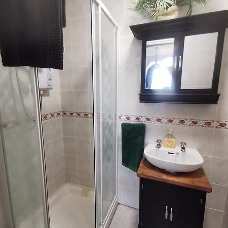 Sandy Cove Sea Views Free Wifi Netflix Luxurious Apartman